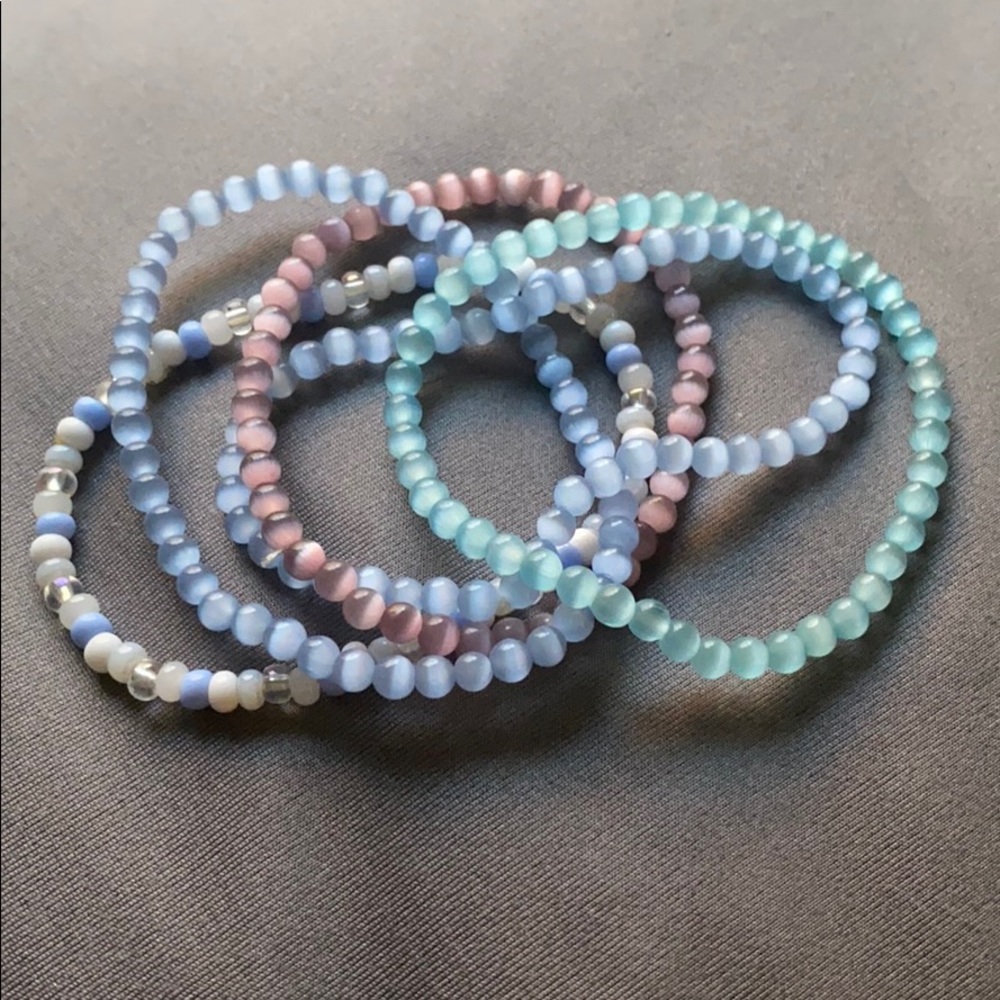 Set of 5 stretchy beaded bracelets